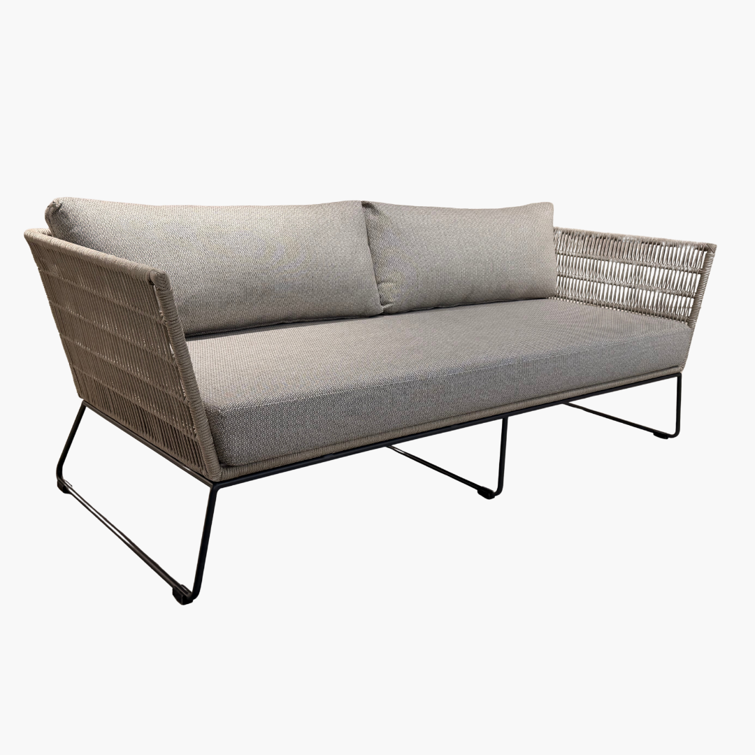 Outdoor Lounges u. Beistelltische